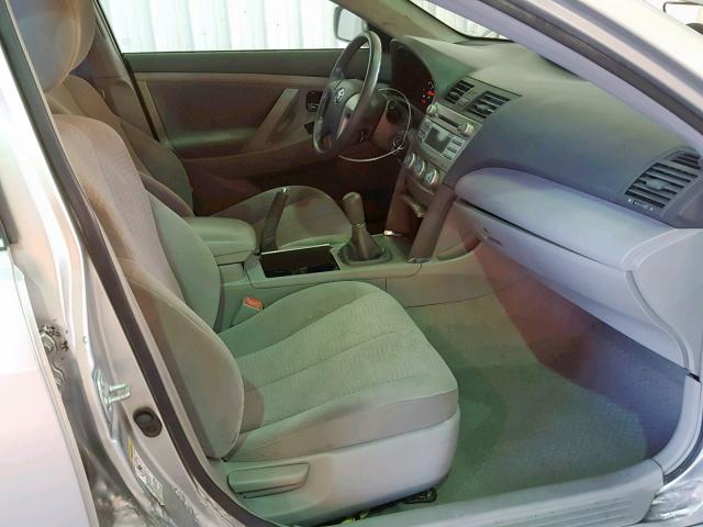 4T1BE46K19U305941 - 2009 TOYOTA CAMRY BASE ვერცხლისფერი ფოტო 5