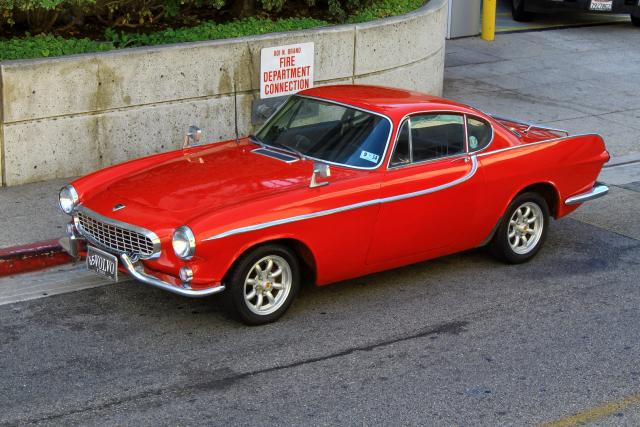 10514 - 1965 VOLVO P1800  RED photo 2