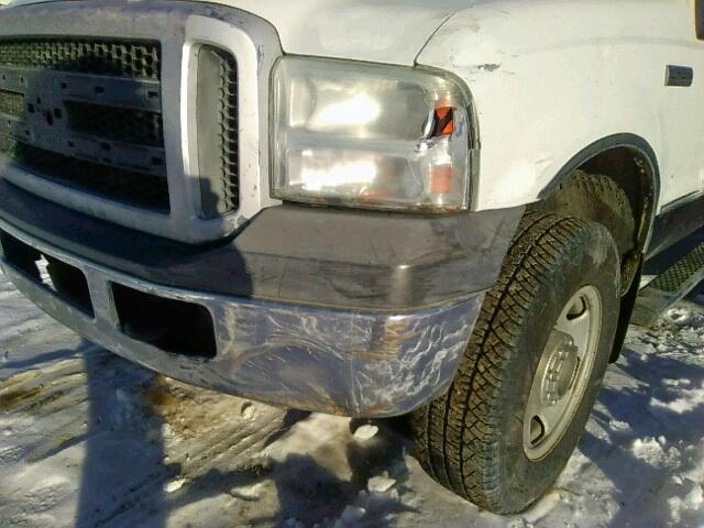 1FDSW35526EA55943 - 2006 FORD F350 SRW S WHITE photo 9