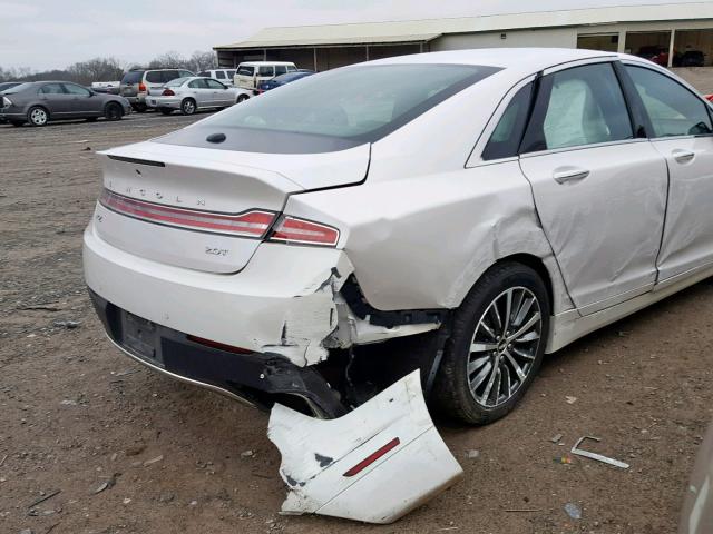 3LN6L5A95HR654012 - 2017 LINCOLN MKZ PREMIE WHITE photo 9