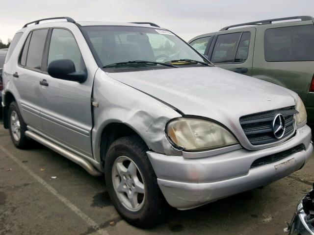 4JGAB54E5XA114674 - 1999 MERCEDES-BENZ ML 320 SILVER photo 1