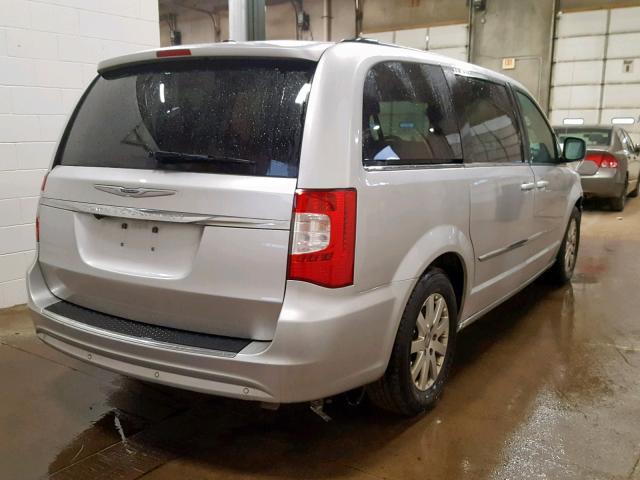 2A4RR8DGXBR677417 - 2011 CHRYSLER TOWN & COU SILVER photo 4