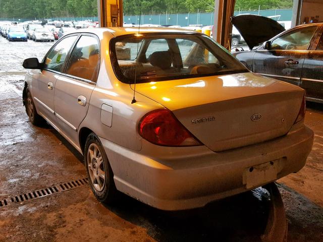 KNAFB121425202777 - 2002 KIA SPECTRA BA GRAY photo 3