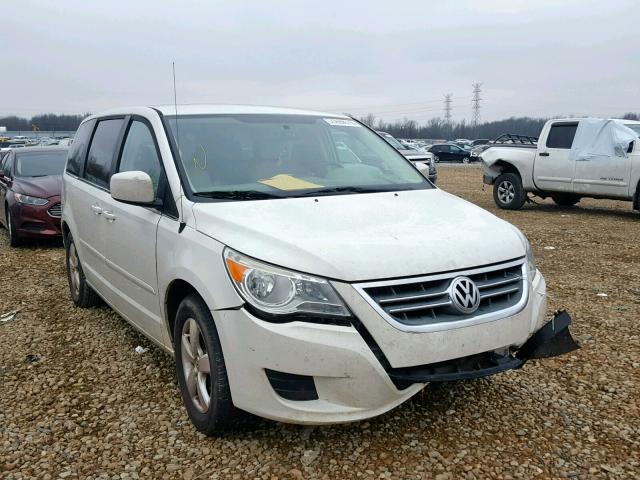 2V4RW3D16AR295452 - 2010 VOLKSWAGEN ROUTAN SE WHITE photo 1