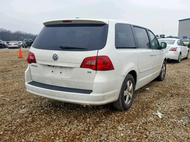 2V4RW3D16AR295452 - 2010 VOLKSWAGEN ROUTAN SE WHITE photo 4