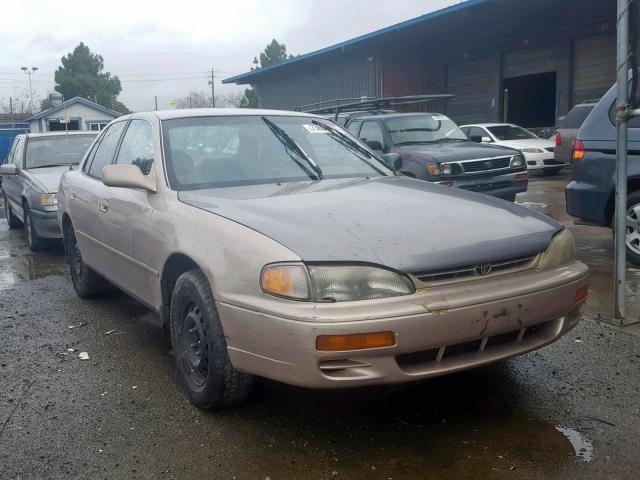 4T1BG12K4TU731158 - 1996 TOYOTA CAMRY DX GRAY photo 1