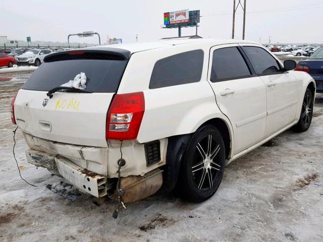 2D4FV47T86H188888 - 2006 DODGE MAGNUM SE WHITE photo 4