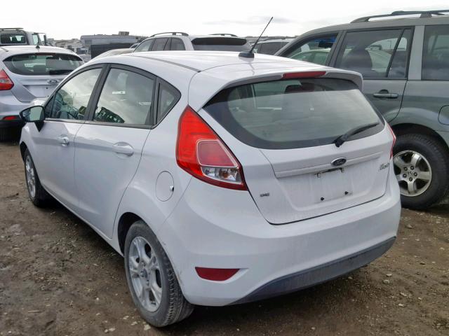 3FADP4EJ0FM158890 - 2015 FORD FIESTA SE WHITE photo 3