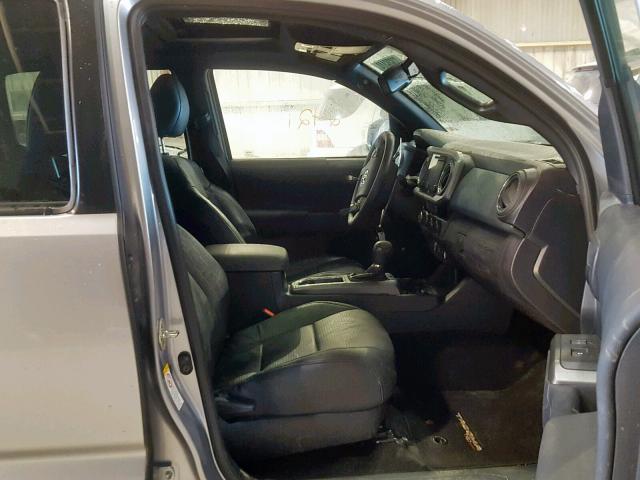 5TFCZ5AN5JX151211 - 2018 TOYOTA TACOMA DOU ვერცხლისფერი ფოტო 5