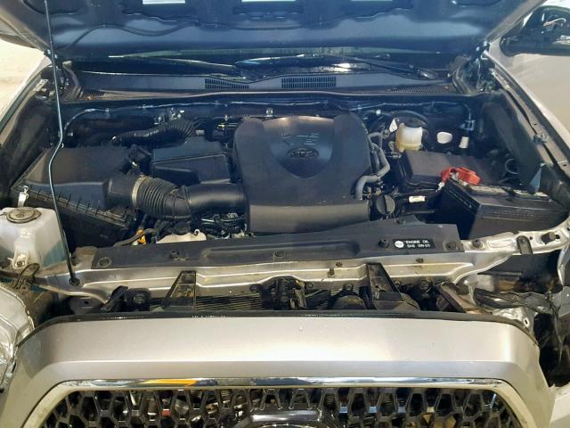 5TFCZ5AN5JX151211 - 2018 TOYOTA TACOMA DOU ვერცხლისფერი ფოტო 7