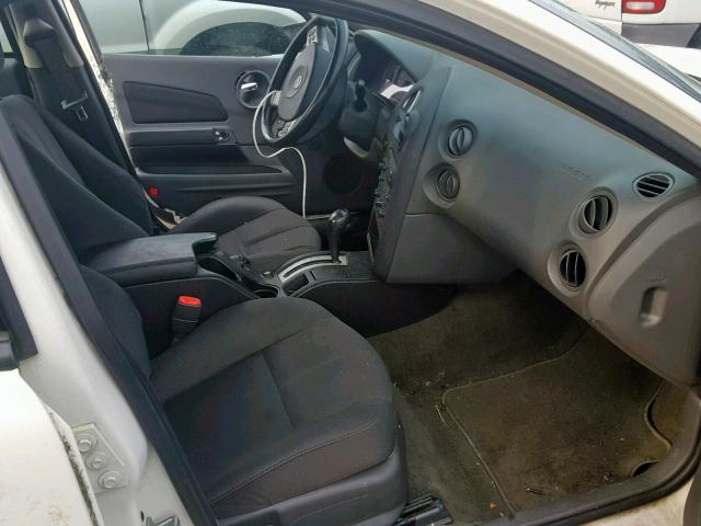 2G2WR524241366232 - 2004 PONTIAC GRAND PRIX WHITE photo 5