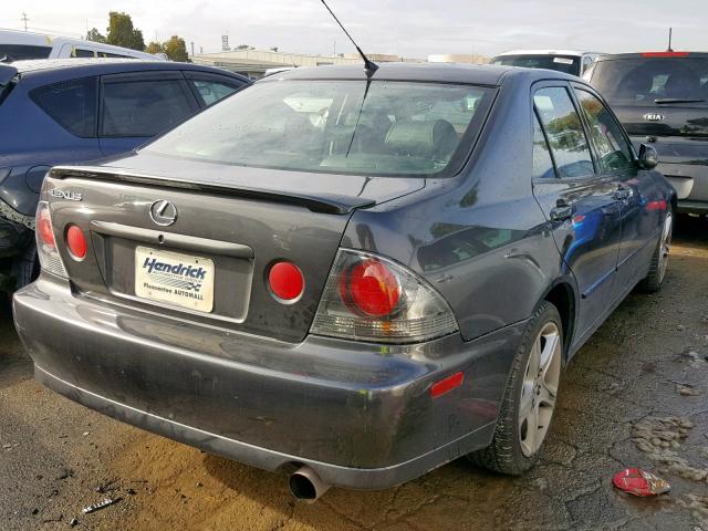 JTHBD192930077069 - 2003 LEXUS IS 300 SILVER photo 4