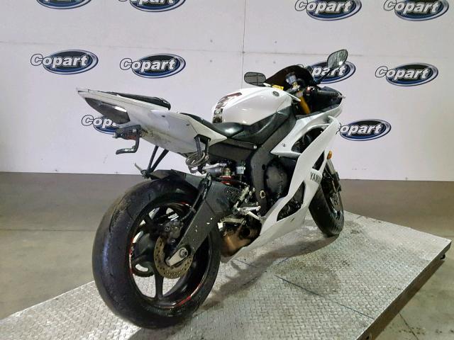 JYARJ16Y8FA009261 - 2015 YAMAHA YZFR6 C WHITE photo 4