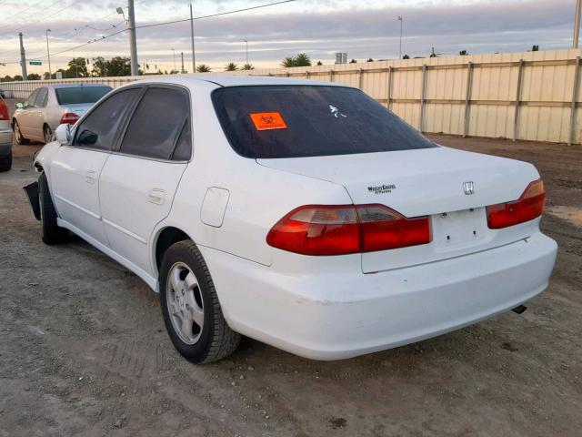 1HGCG6671XA056728 - 1999 HONDA ACCORD EX WHITE photo 3