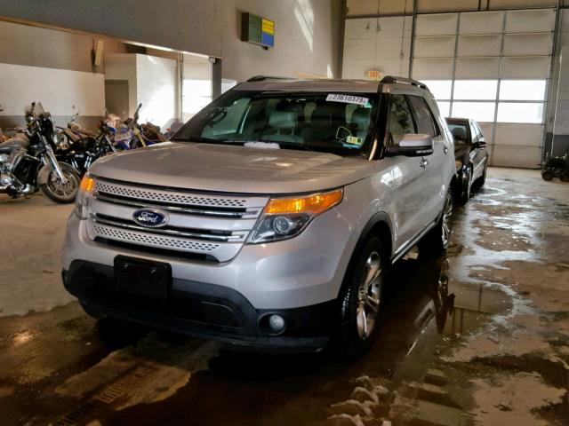 1FM5K8F87DGC83582 - 2013 FORD EXPLORER L SILVER photo 2