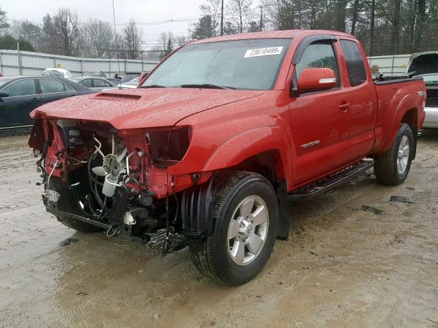 5TFUU4EN8EX108205 - 2014 TOYOTA TACOMA RED photo 2