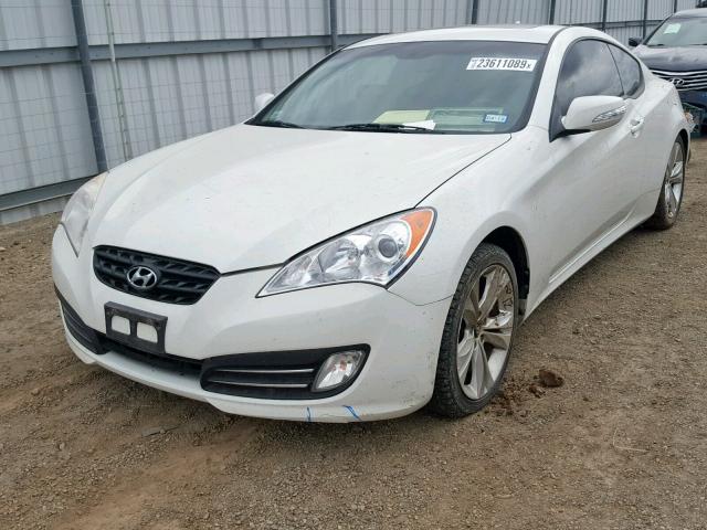 KMHHU6KH4BU063624 - 2011 HYUNDAI GENESIS CO WHITE photo 2