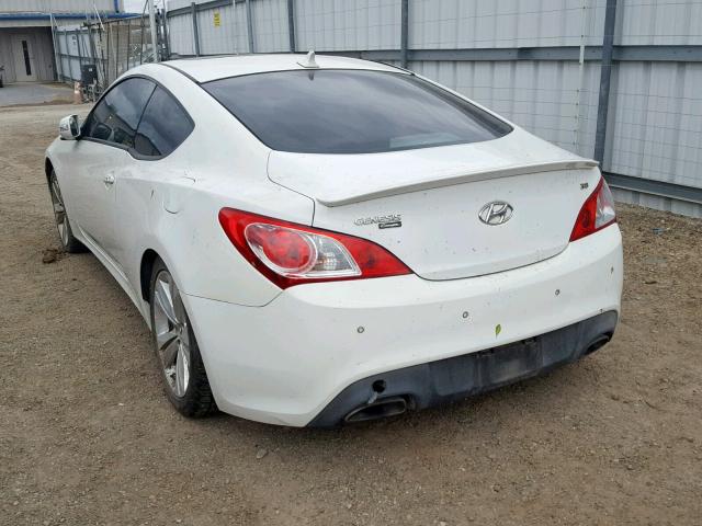 KMHHU6KH4BU063624 - 2011 HYUNDAI GENESIS CO WHITE photo 3