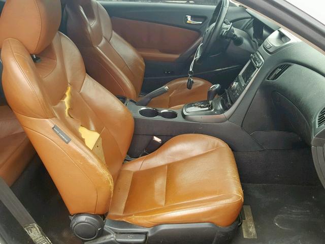 KMHHU6KH4BU063624 - 2011 HYUNDAI GENESIS CO WHITE photo 5