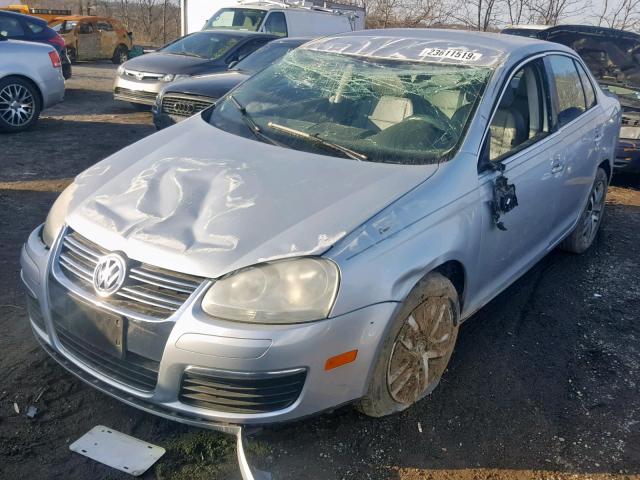 3VWRF71KX6M628424 - 2006 VOLKSWAGEN JETTA 2.5 SILVER photo 2