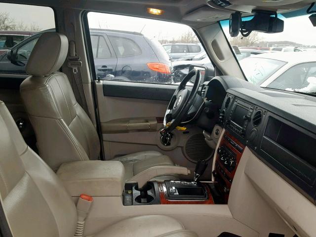 1J8HG58N86C302583 - 2006 JEEP COMMANDER GOLD photo 5