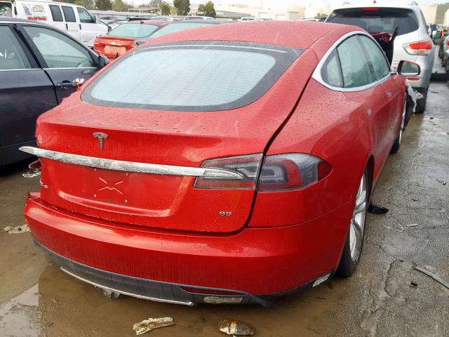 5YJSA1DN3DFP08381 - 2013 TESLA MODEL S RED photo 4