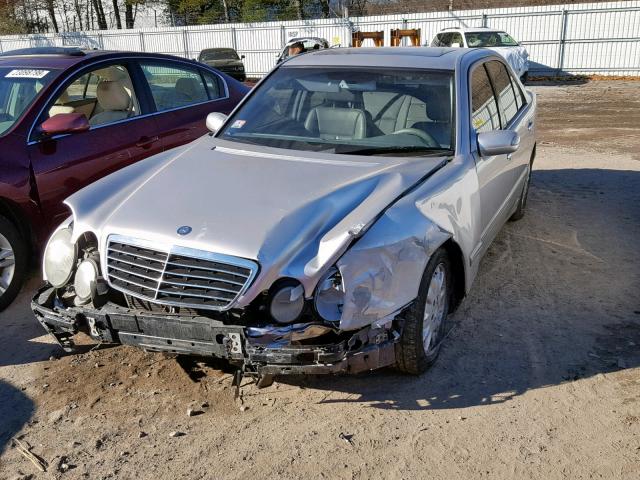 WDBJF65J82B454302 - 2002 MERCEDES-BENZ E 320 GRAY photo 2