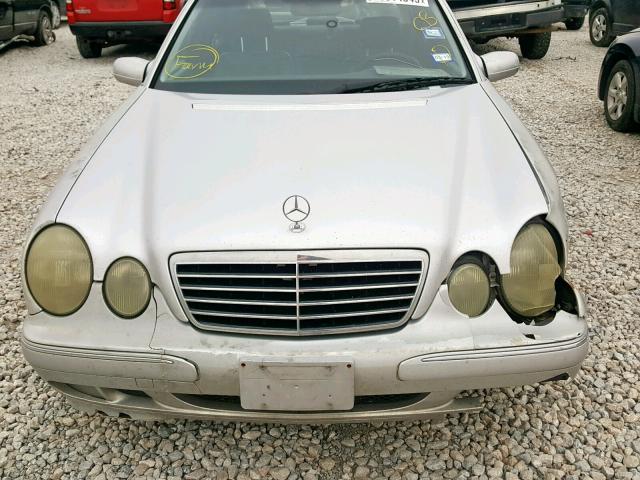 WDBJF65J42B464678 - 2002 MERCEDES-BENZ E 320 SILVER photo 7