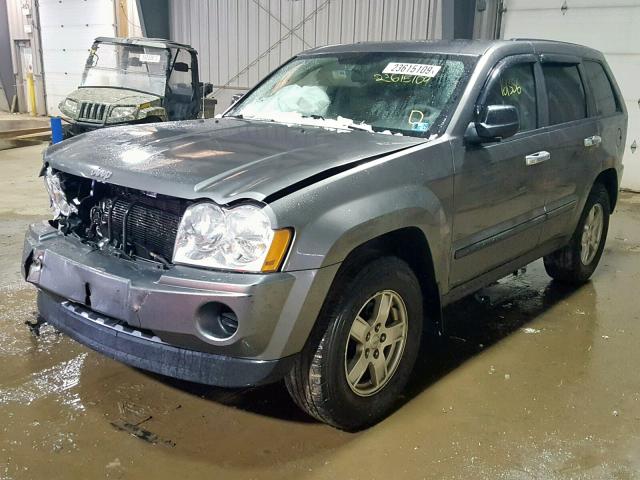 1J8GR48K27C589667 - 2007 JEEP GRAND CHER SILVER photo 2