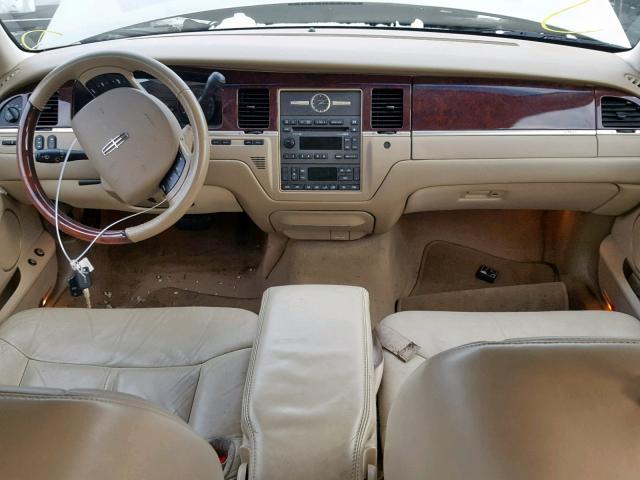 2LNHM82V49X601288 - 2009 LINCOLN TOWN CAR S BEIGE photo 9