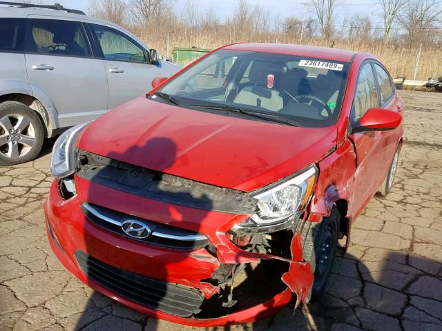 KMHCT4AE2GU980304 - 2016 HYUNDAI ACCENT SE RED photo 2