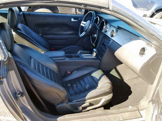 1ZVHT85H065199440 - 2006 FORD MUSTANG GT GRAY photo 5