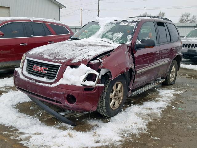 1GKDT13S722417932 - 2002 GMC ENVOY MAROON photo 2