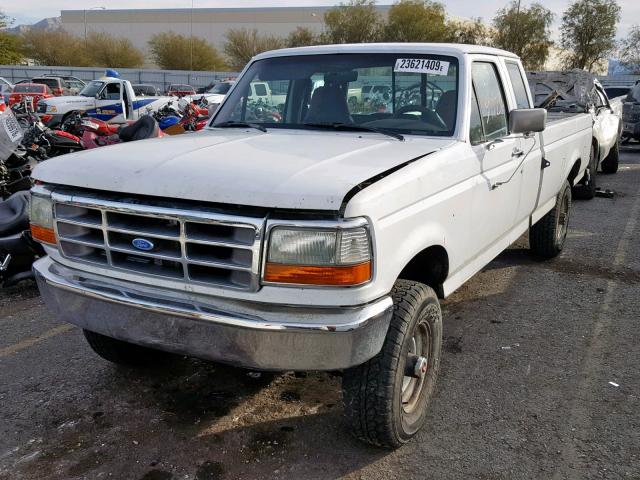 1FTHX26M9NKB98917 - 1992 FORD F250 WHITE photo 2