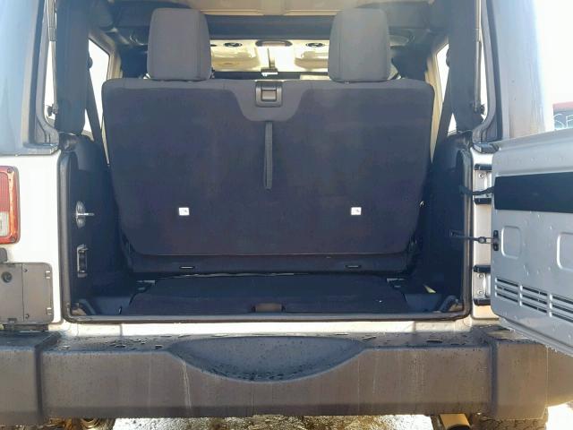 1J4AA2D12BL533169 - 2011 JEEP WRANGLER S SILVER photo 9