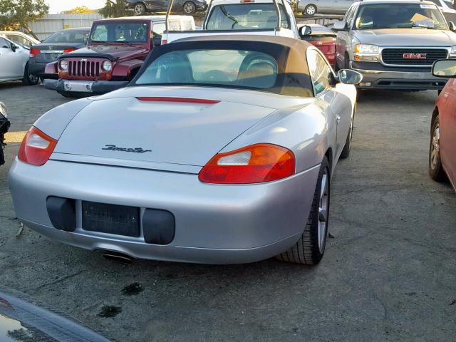 WP0CA2981YU625400 - 2000 PORSCHE BOXSTER SILVER photo 4