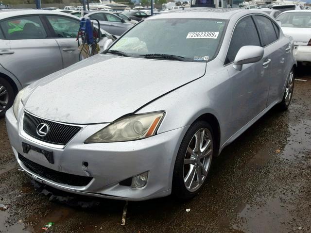 JTHBK262772049734 - 2007 LEXUS IS 250 SILVER photo 2