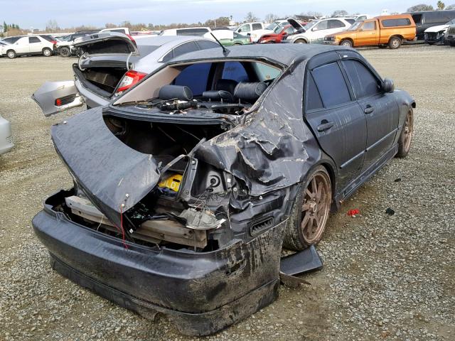 JTHBD192030073914 - 2003 LEXUS IS 300 BLACK photo 4