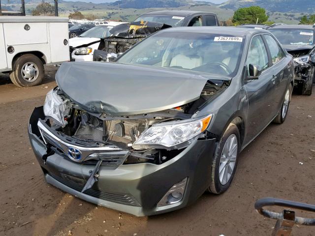 4T1BD1FK8CU028519 - 2012 TOYOTA CAMRY HYBR GREEN photo 2