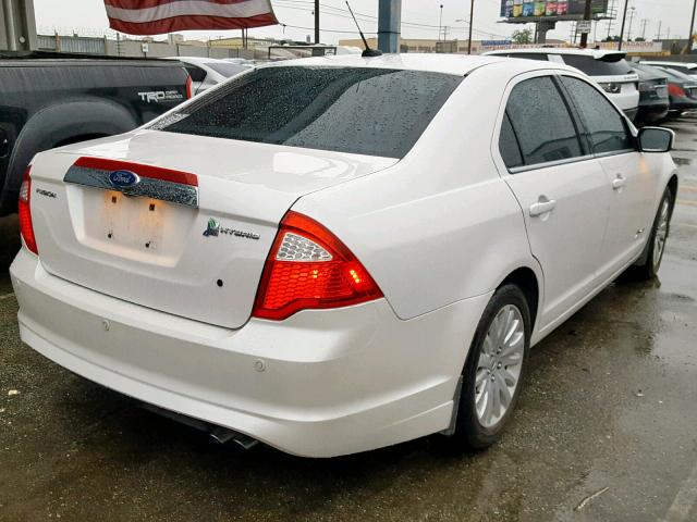 3FADP0L33BR184801 - 2011 FORD FUSION HYB WHITE photo 4