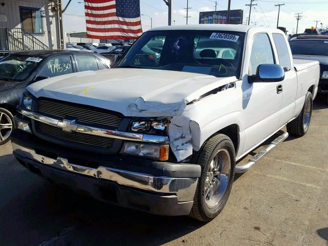 2GCEC19X131275744 - 2003 CHEVROLET SILVERADO WHITE photo 2