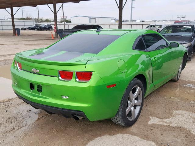 2G1FF1EV9A9209160 - 2010 CHEVROLET CAMARO LT GREEN photo 4