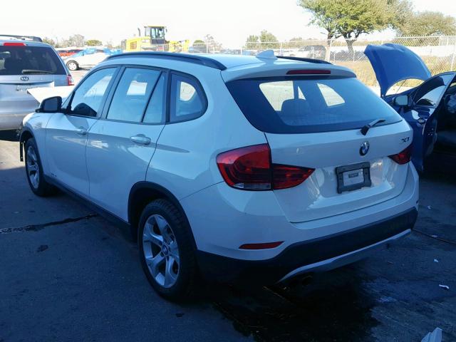 WBAVM1C58FV317265 - 2015 BMW X1 SDRIVE2 WHITE photo 3