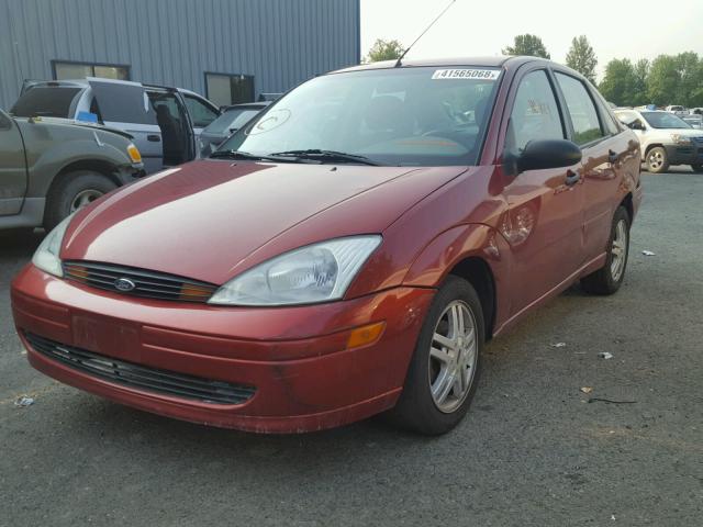1FAFP33P0YW228949 - 2000 FORD FOCUS LX RED photo 2