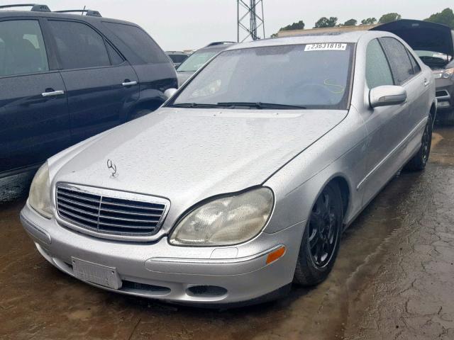 WDBNG75JXYA132473 - 2000 MERCEDES-BENZ S 500 银色 照片 2