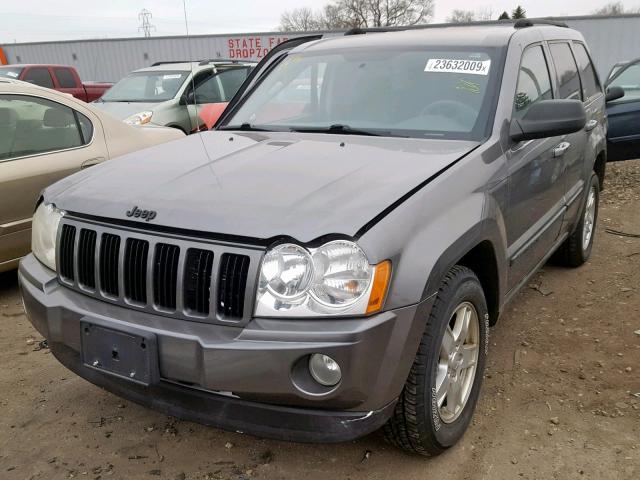 1J8GR48K47C645673 - 2007 JEEP GRAND CHER GRAY photo 2