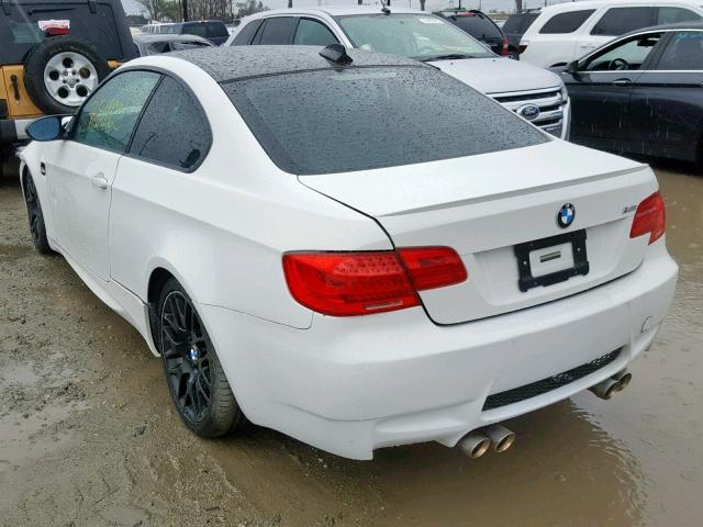 WBSKG9C53BE368381 - 2011 BMW M3 WHITE photo 3