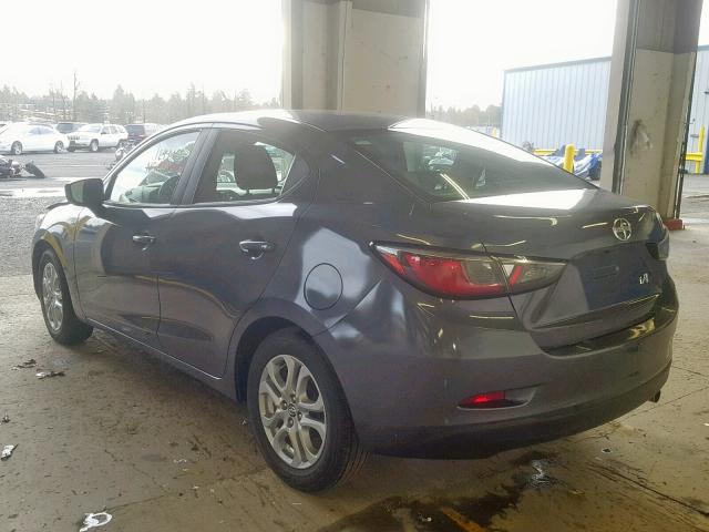 3MYDLBZV0GY102984 - 2016 TOYOTA SCION IA GRAY photo 3