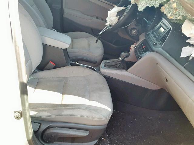 5NPD74LF7HH151999 - 2017 HYUNDAI ELANTRA SE SILVER photo 5