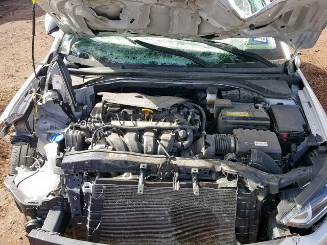 5NPD74LF7HH151999 - 2017 HYUNDAI ELANTRA SE SILVER photo 7